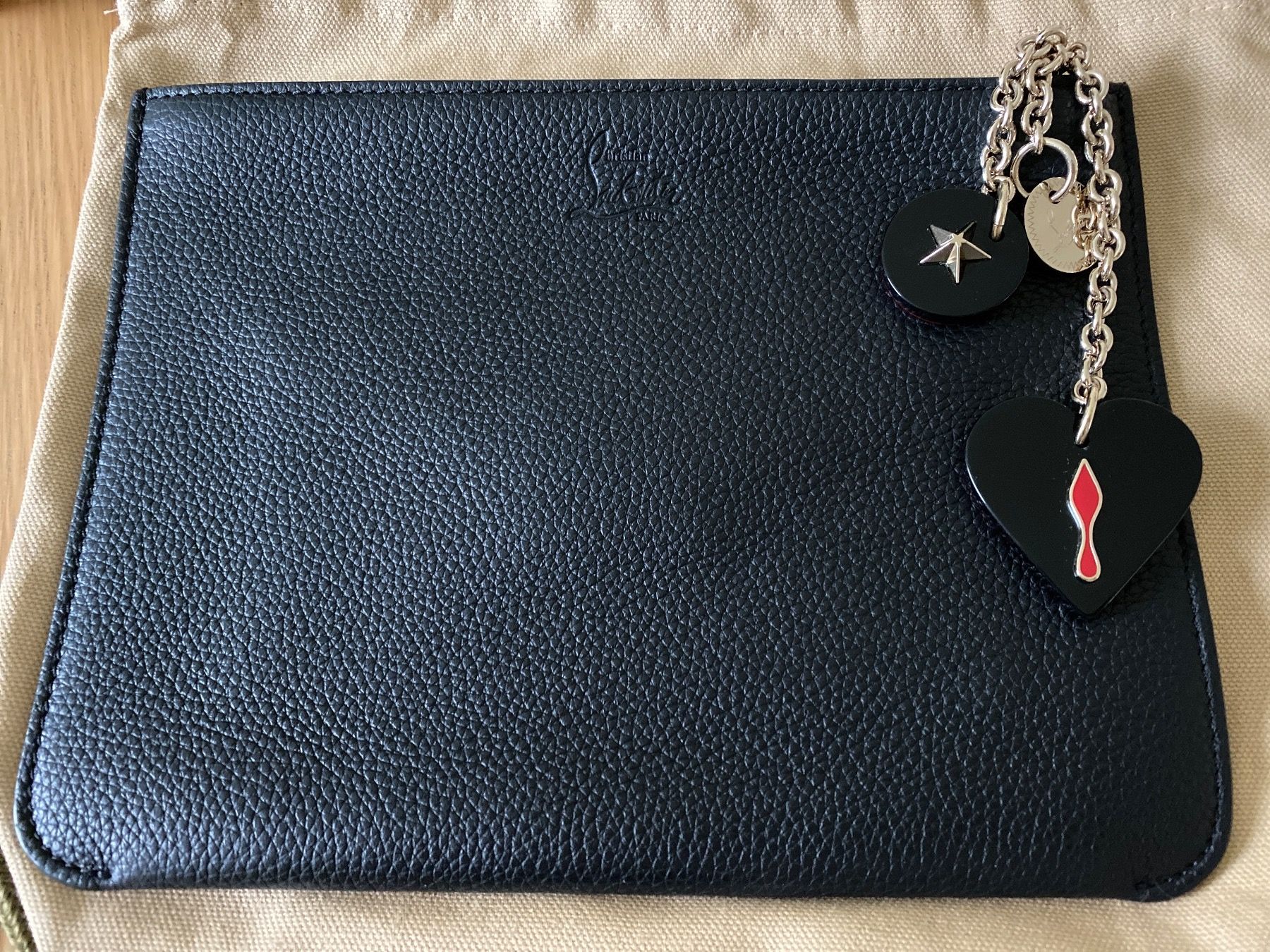 Christian Louboutin Taschen für Damen: CHRISTIAN LOUBOUTIN LEDER CLUTCH – Neu (gemäss Beschreibung) aus Wald ZH von Gosia_N 1