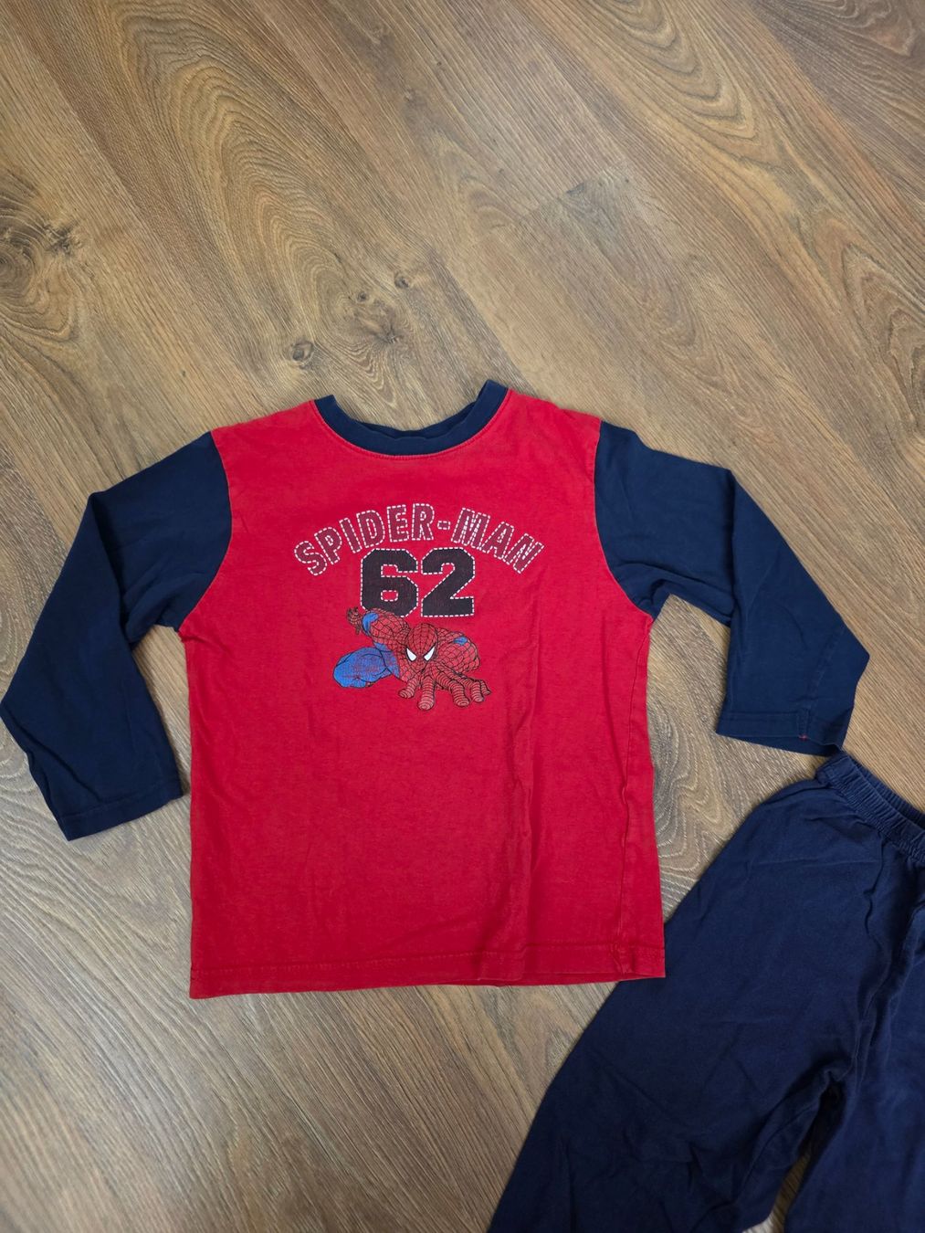 Pyjamas: Pyjama 2-teilig Gr. 116/122 Spider-Man – D'occasion à Nebikon par Japostyle 2