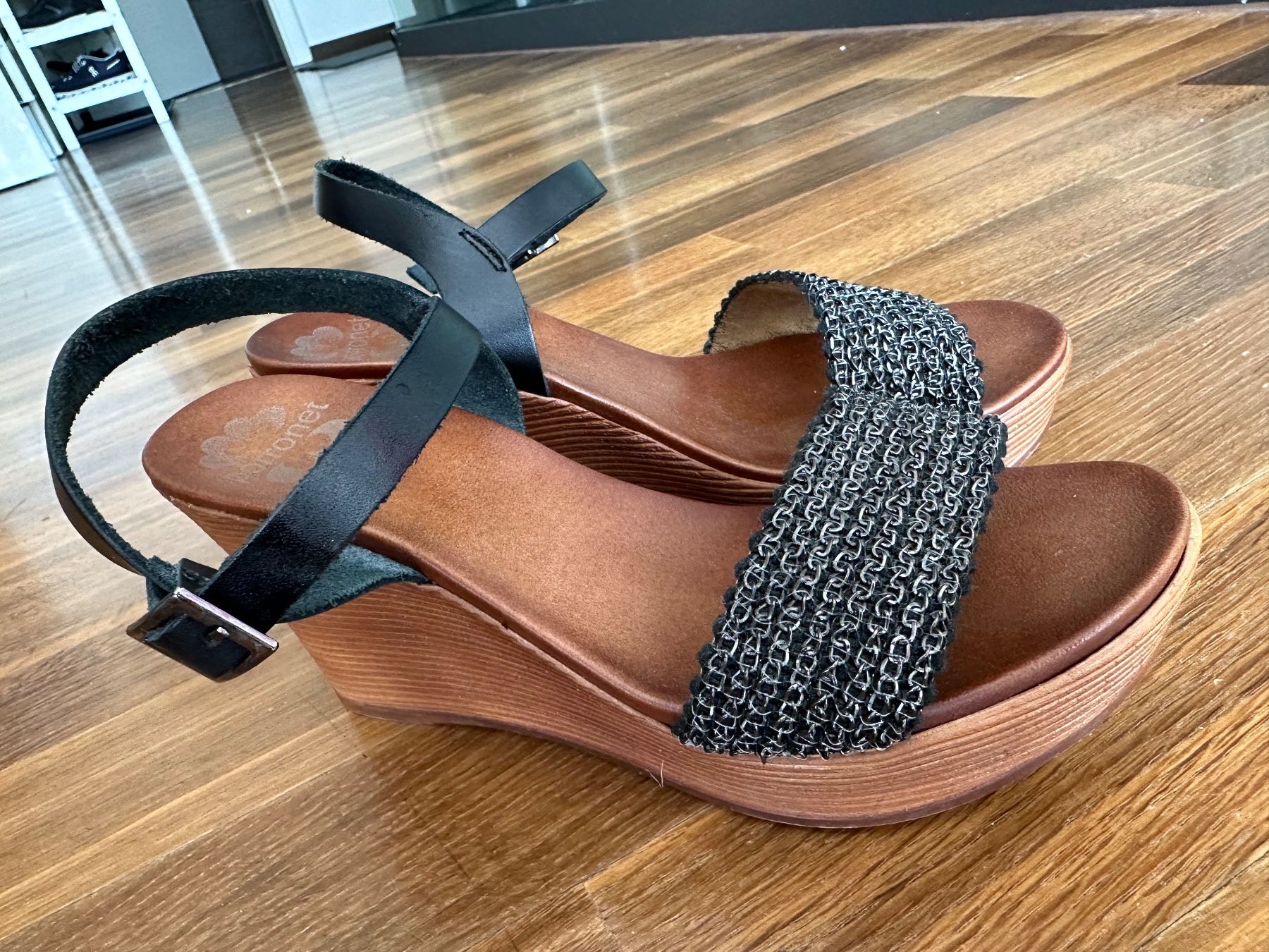 Scarpe da donna: Keilsandaletten Grösse 36 – Usato da Neunkirch venduto da misach69
