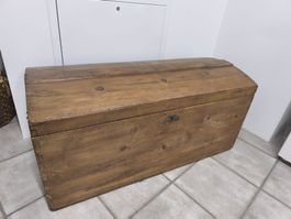 Antike Holztruhe