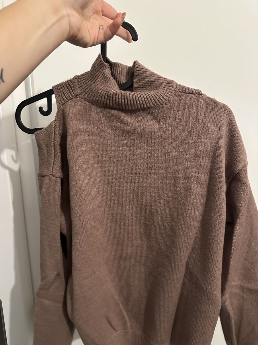 Pullover & Sweatshirts: Trendiger Strickpullover mit Rollkragen und Cut Outs! – Gebraucht aus Reinach BL von Alles_muss_weg00 2