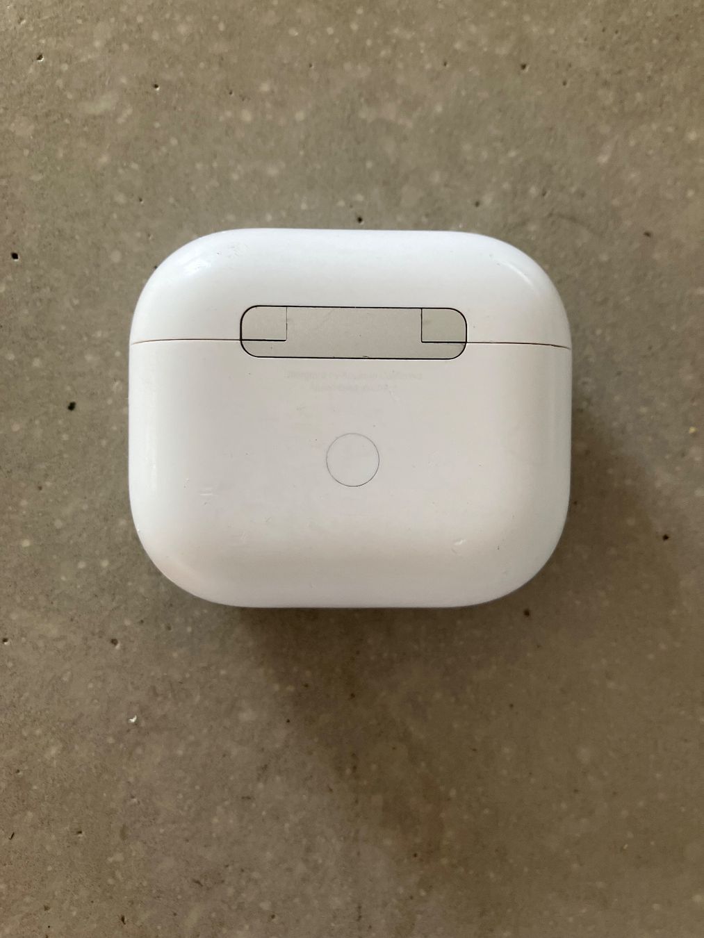 Apple Kopfhörer: Apple AirPods 3 Case – Gebraucht aus Lausanne von mr.v 2
