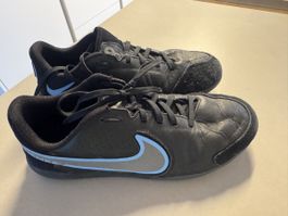 Nike Tiempo Hallenschuhe, Gr. 38.5 Schwarz - Top!