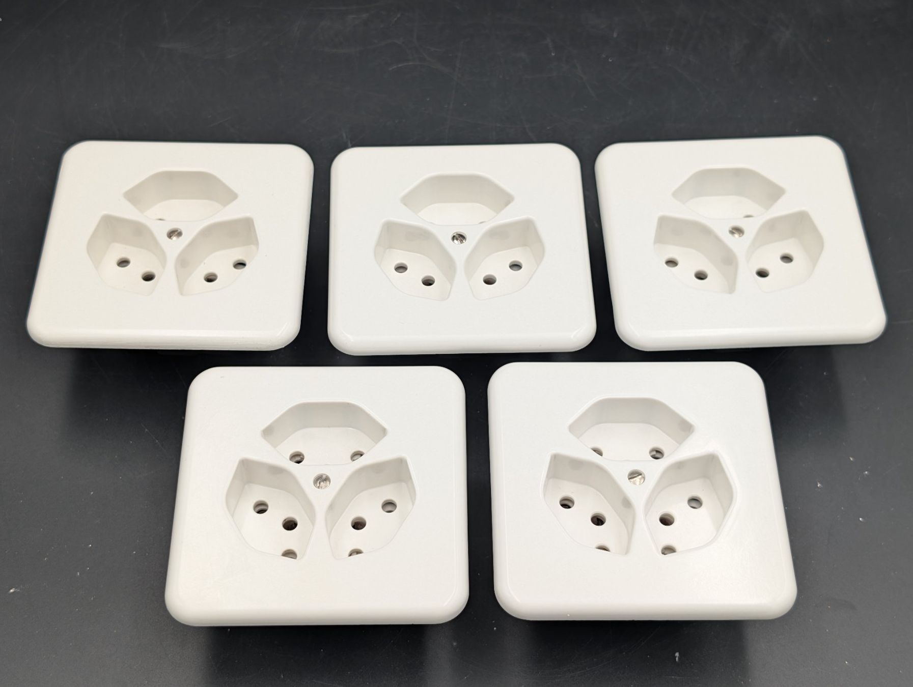Feller Stecker: Feller Standard Set 5 Stück 3xT13 – Gebraucht aus Winterthur von Hint17