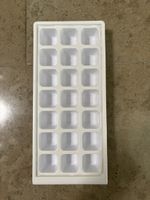 Eiswürfelform für die Gefriertruhe aus Kunststoff