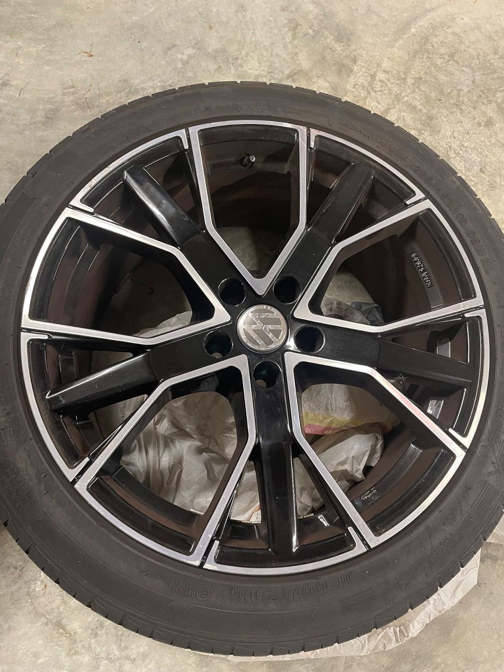 Volkswagen Cerchioni: Jantes VW 8,5JX19H2 – Usato da La Conversion venduto da loboDelavega 4