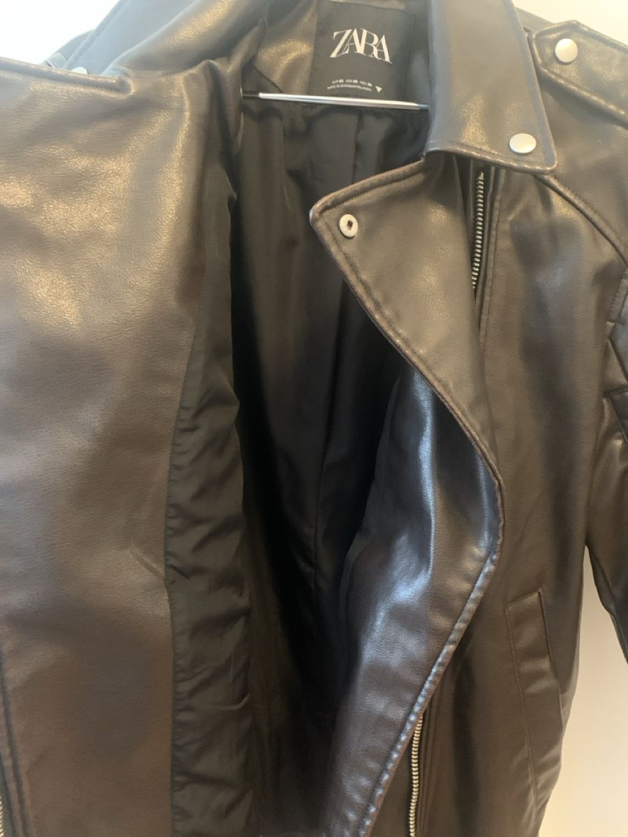 Zara Giacche: Zara Kunstlederjacke, Grösse XS, eher oversize. Top Zustand. – Usato da Wängi venduto da JALE04 5
