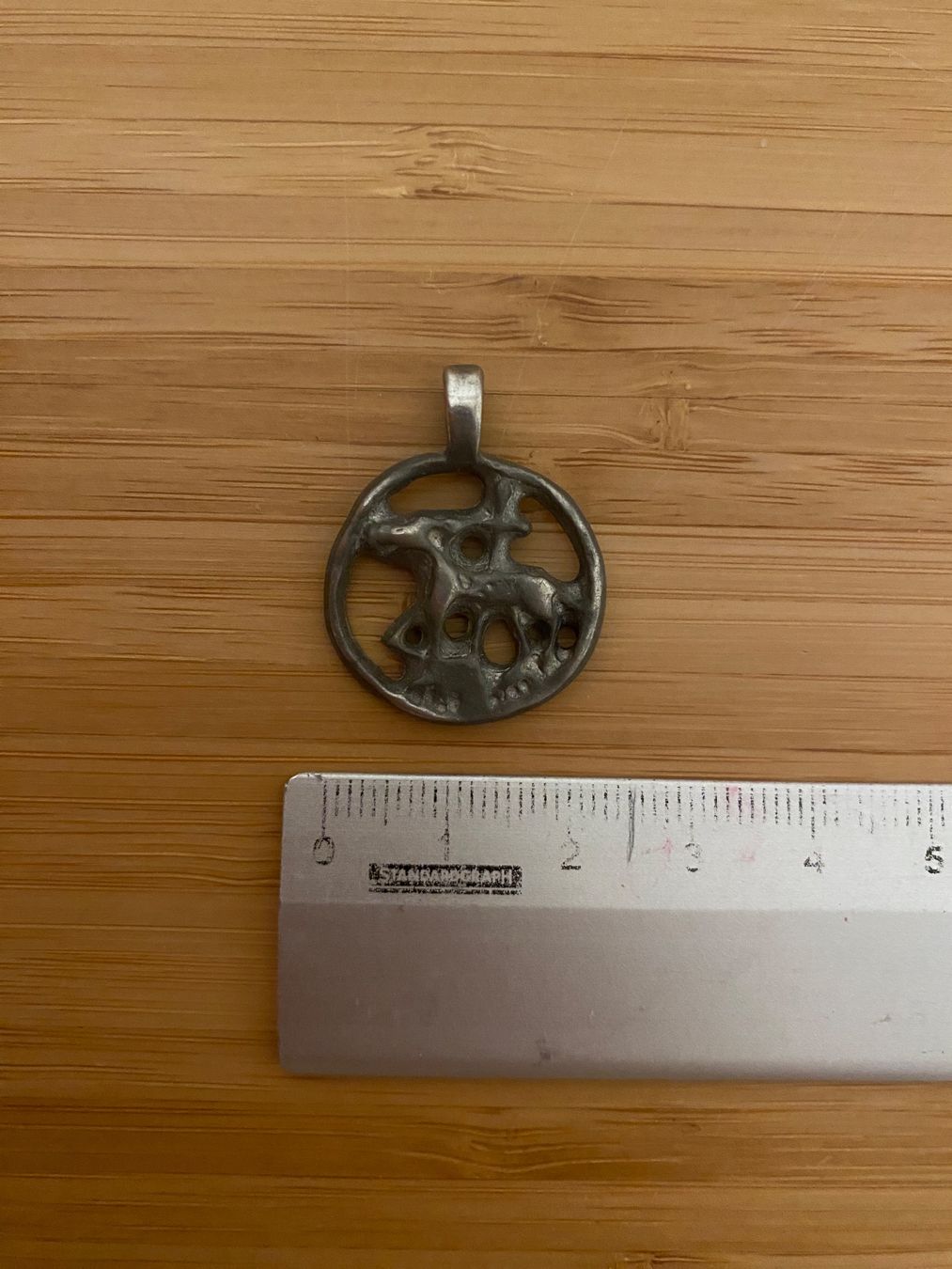 Ciondoli: Anhänger Kreuz mit Lamm – Usato da Zürich venduto da Wim-Broccoli 2