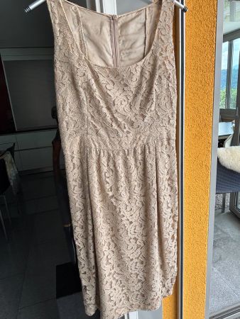 Kleid Grösse 34, gefüttert