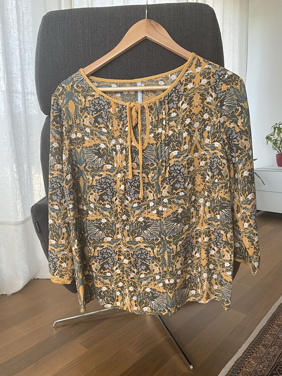 Blusen: Sommer Blouse – Gebraucht aus Erlenbach ZH von Syssi_C
