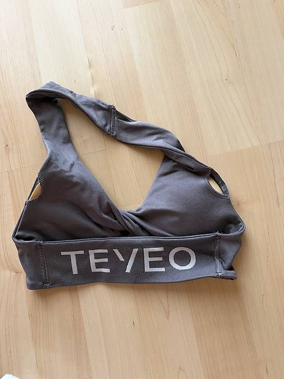 Top: Teveo sport bh  – Usato da Uttigen venduto da Ninakim2002 1