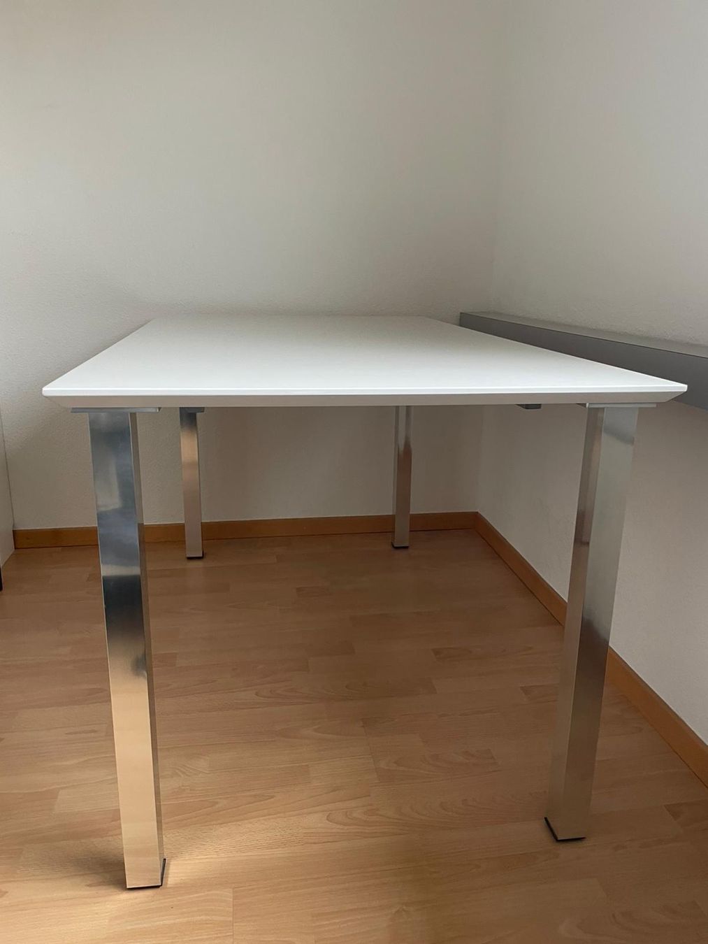 Scrivanie: Schreibtisch, weiss – Usato da St. Gallen venduto da cedisells 1
