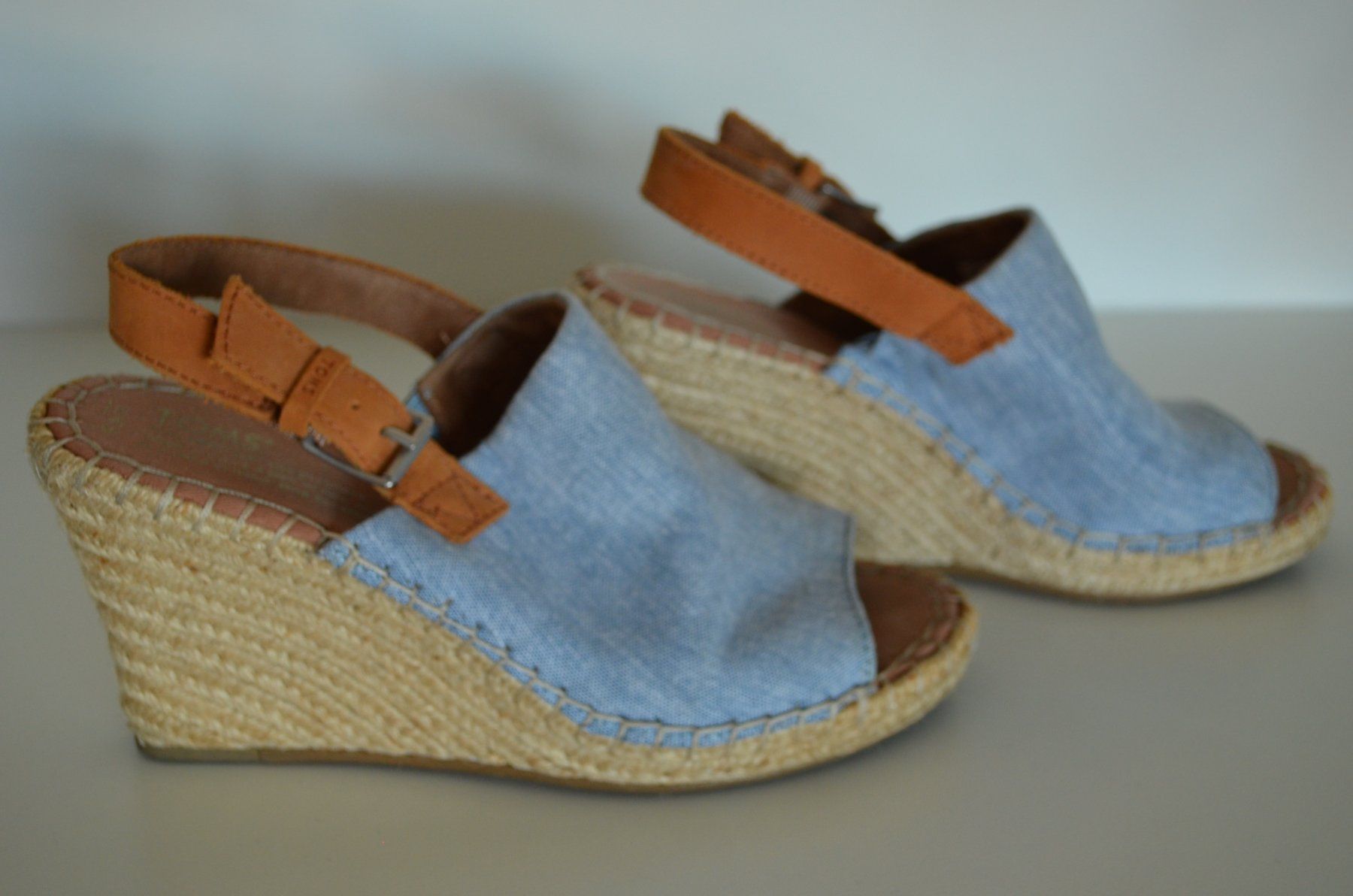 Toms Scarpe da donna: TOMS Espadrille-Plateau-Sandale – Usato da Locarno venduto da DarjaRonco