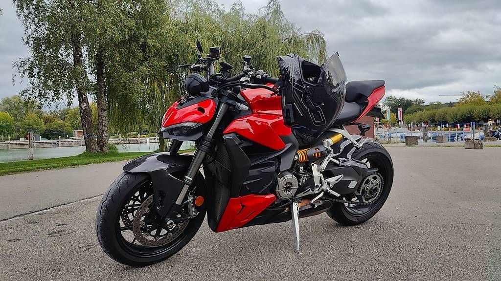 Strada: Ducati Streetfighter V2 – Usato da Buch am Irchel venduto da Beta17