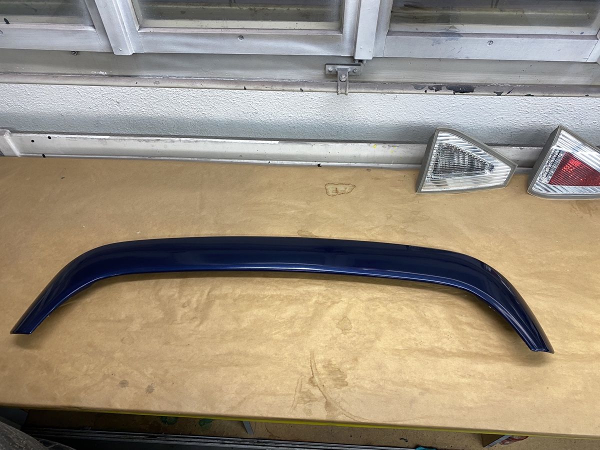 VW Tutti pezzi di ricambio auto: Vw Passat b5 fl Heckklappe Spoiler Von ABT – Usato da Beinwil am See venduto da Mpmmechanik
