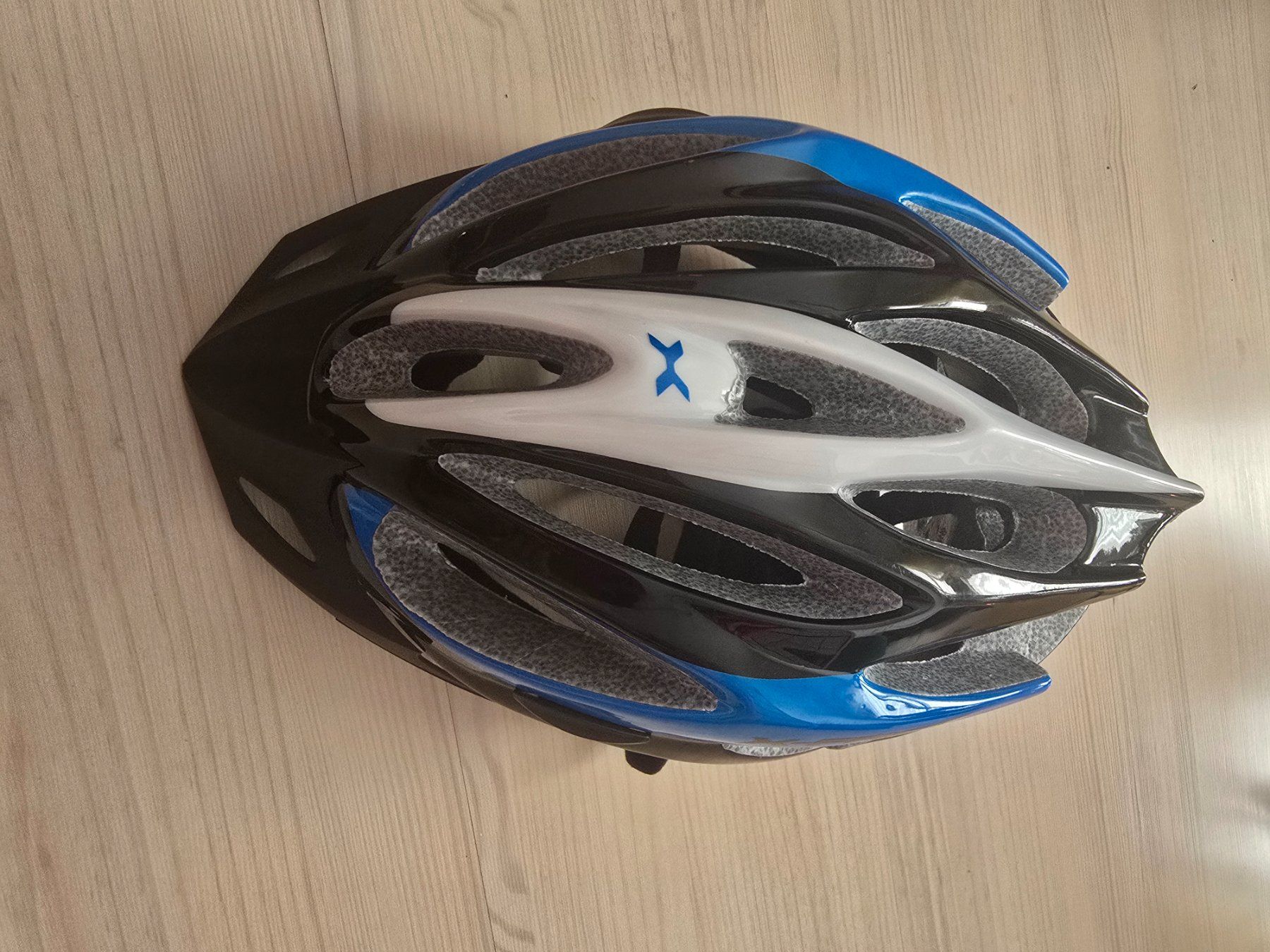 Caschi: Velohelm – Usato da Gutenswil venduto da evita.64
