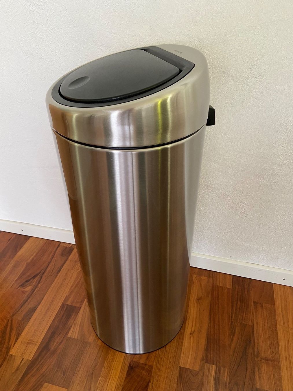Brabantia Cestini per rifiuti: Abfalleimer Brabantia 30L – Usato da Kestenholz venduto da Burges 1