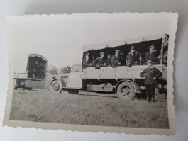 Historische Fotografie Militär LKW mit Personen 1939-1945 RA