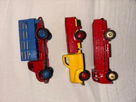Lot de 3 jouets Dinky Toys camions métal anciens