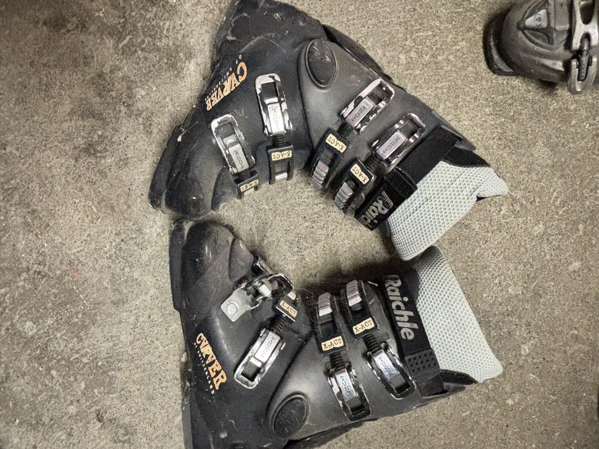 Scarpe da donna: Skischuhe – Usato da Rossrüti venduto da poger 1