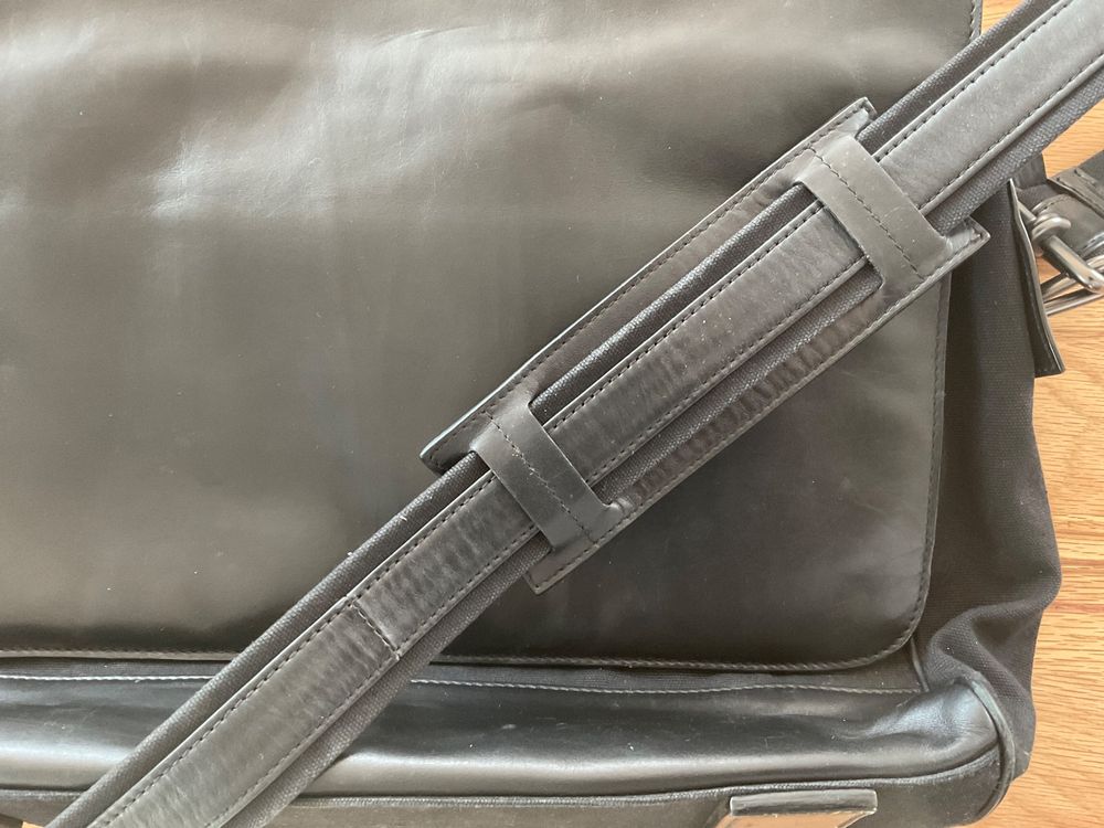 BOSS Herren Umhängetasche Business Doc Case - Stilvolle Aktentasche Für Business Und Alltag