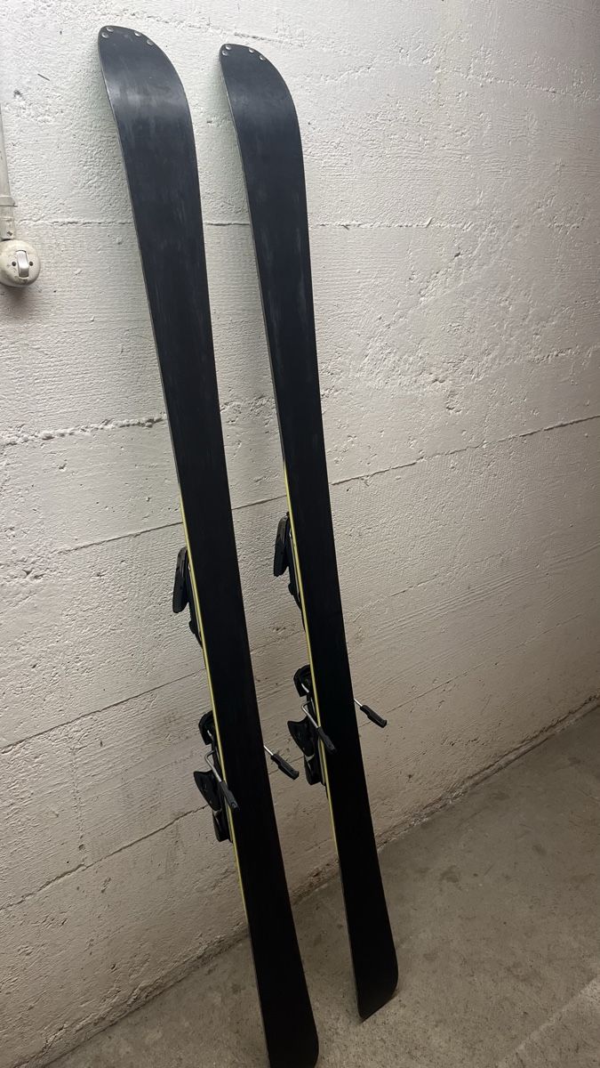 Atomic Skis: Atomic Ski ab 1.- – D'occasion à Lenzburg par aronlehme 2