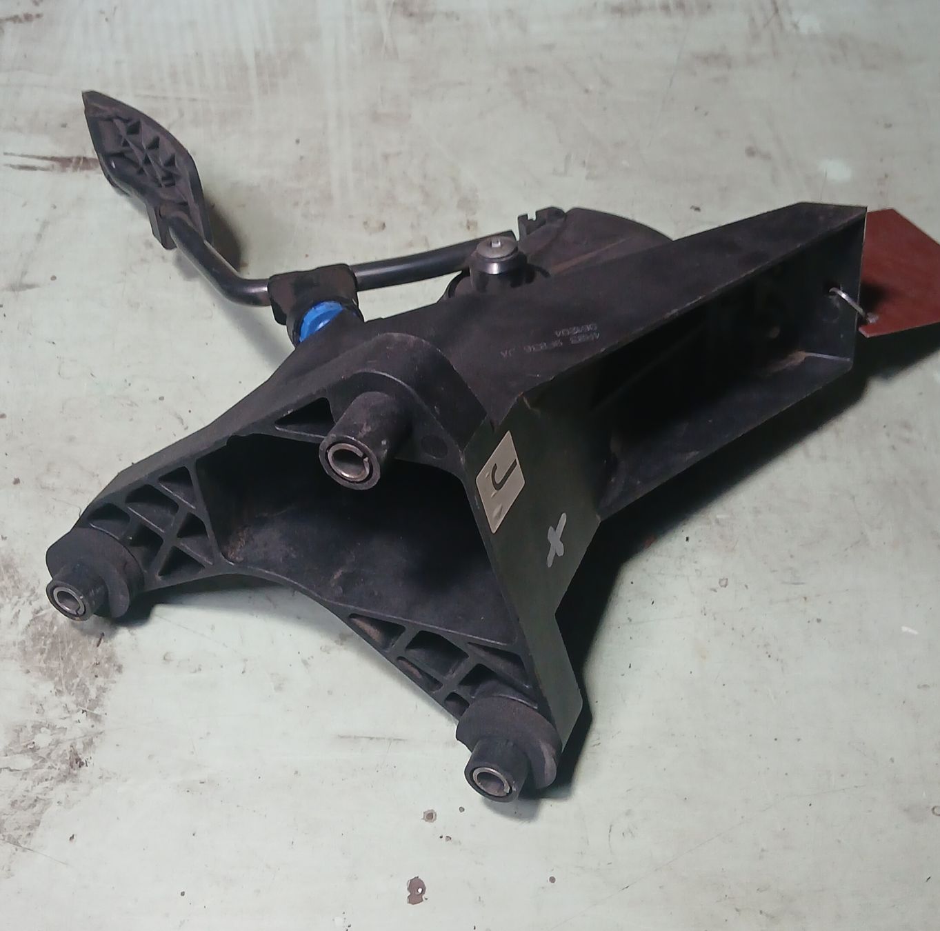 Jaguar Tutti pezzi di ricambio auto: Pédale d'accélérateur Jaguar S-Type 2.7d – Usato da la heutte venduto da Auto-stock 2