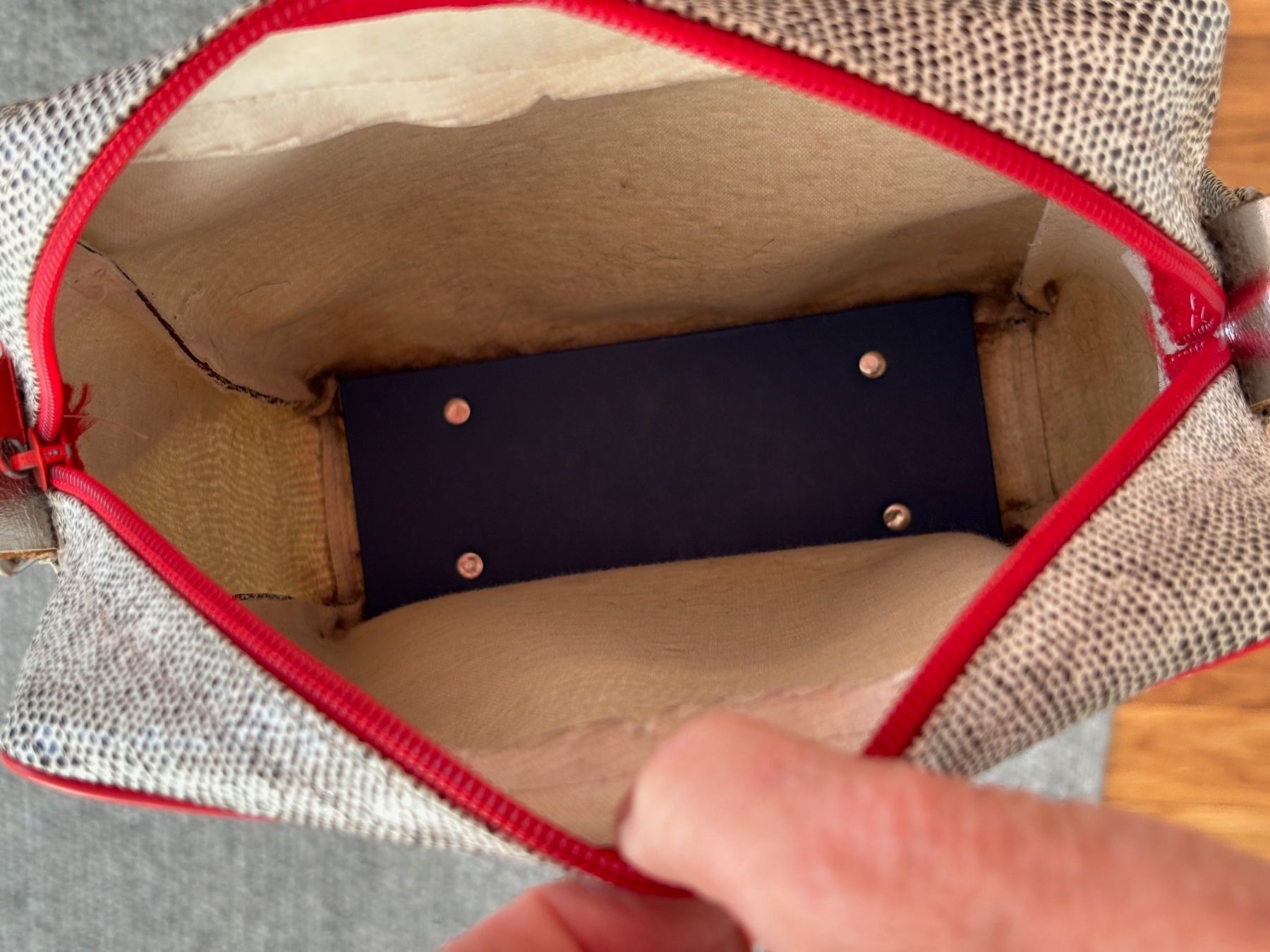 Taschen für Damen: Umhängetasche von Swallow-d, Tamara Rist – Gebraucht aus Luzern von Versuchende 5
