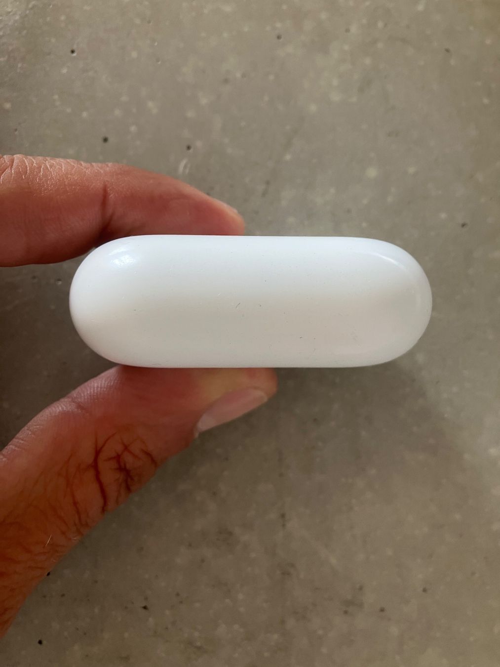 Apple Cuffie: Apple AirPods Pro 1 Charging Case – Usato da Lausanne venduto da mr.v 5