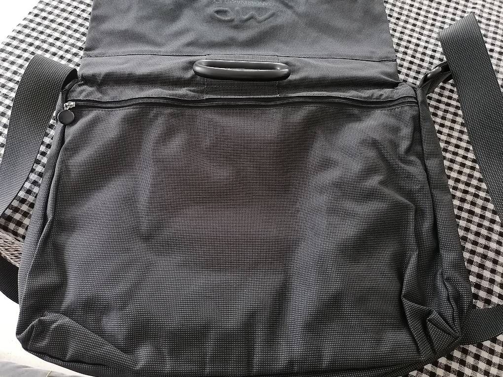 Mandarina Duck Borse da donna: Schwarze, grosse Tasche von Mandarina Duck – Usato da Wallisellen venduto da Muggeli1970 2