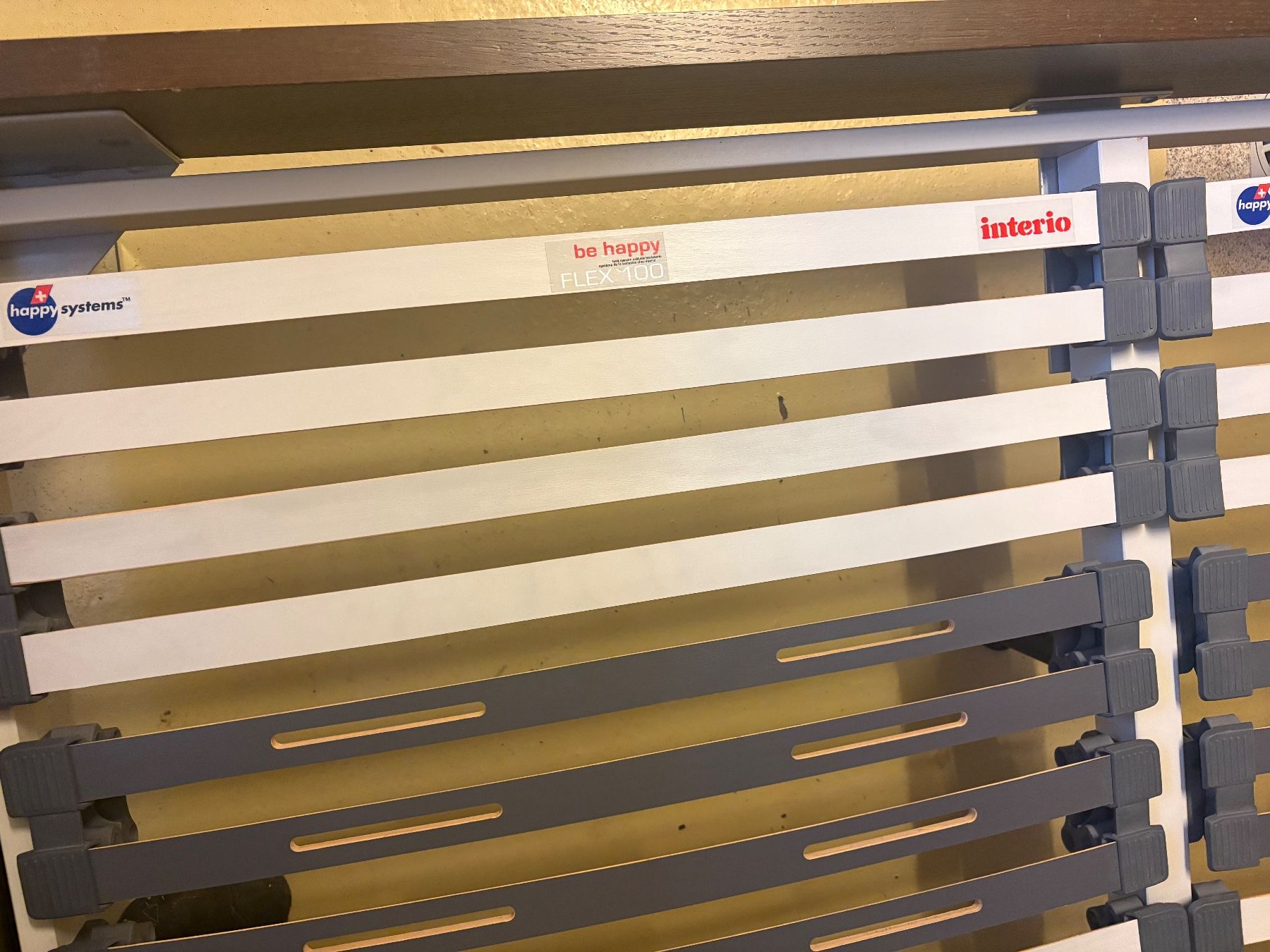 Interio Letti: Bett mit Lattenrost 160x200 – Usato da Unteriberg venduto da Quatro 1