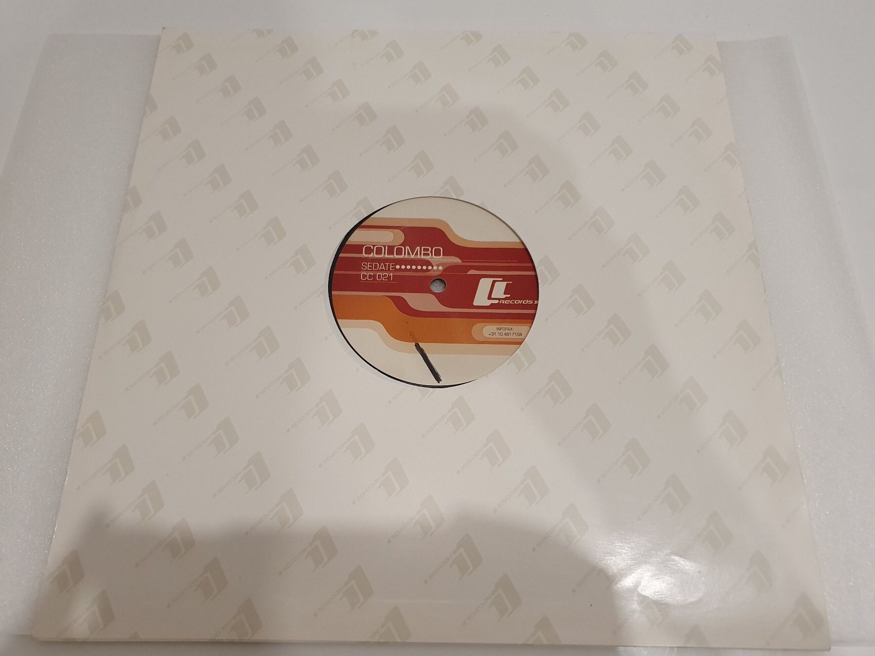 Dischi in vinile: Colombo – Sedate (Techno, Tech House) – Usato da Uster venduto da Vinyl-Leidenschaft