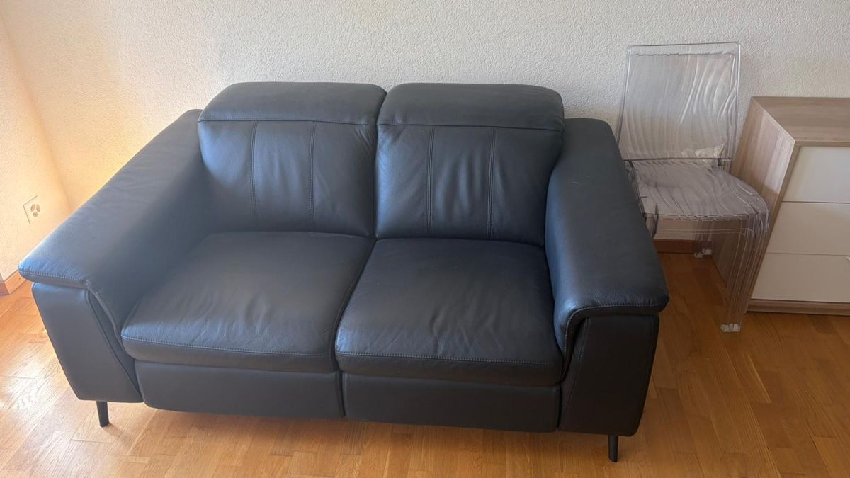 Sofas: Canapé cuir  – Neuf (Voir description) à Vinelz par Dadams6 1