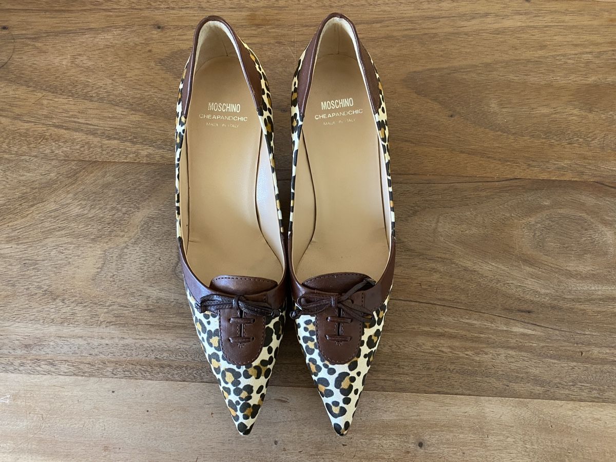 Moschino Scarpe da donna: Moschino-Pumps, echtes Leder, Leomuster, 37.5 – Nuovo (secondo la descrizione) da Zürich venduto da Klusek_2019 1