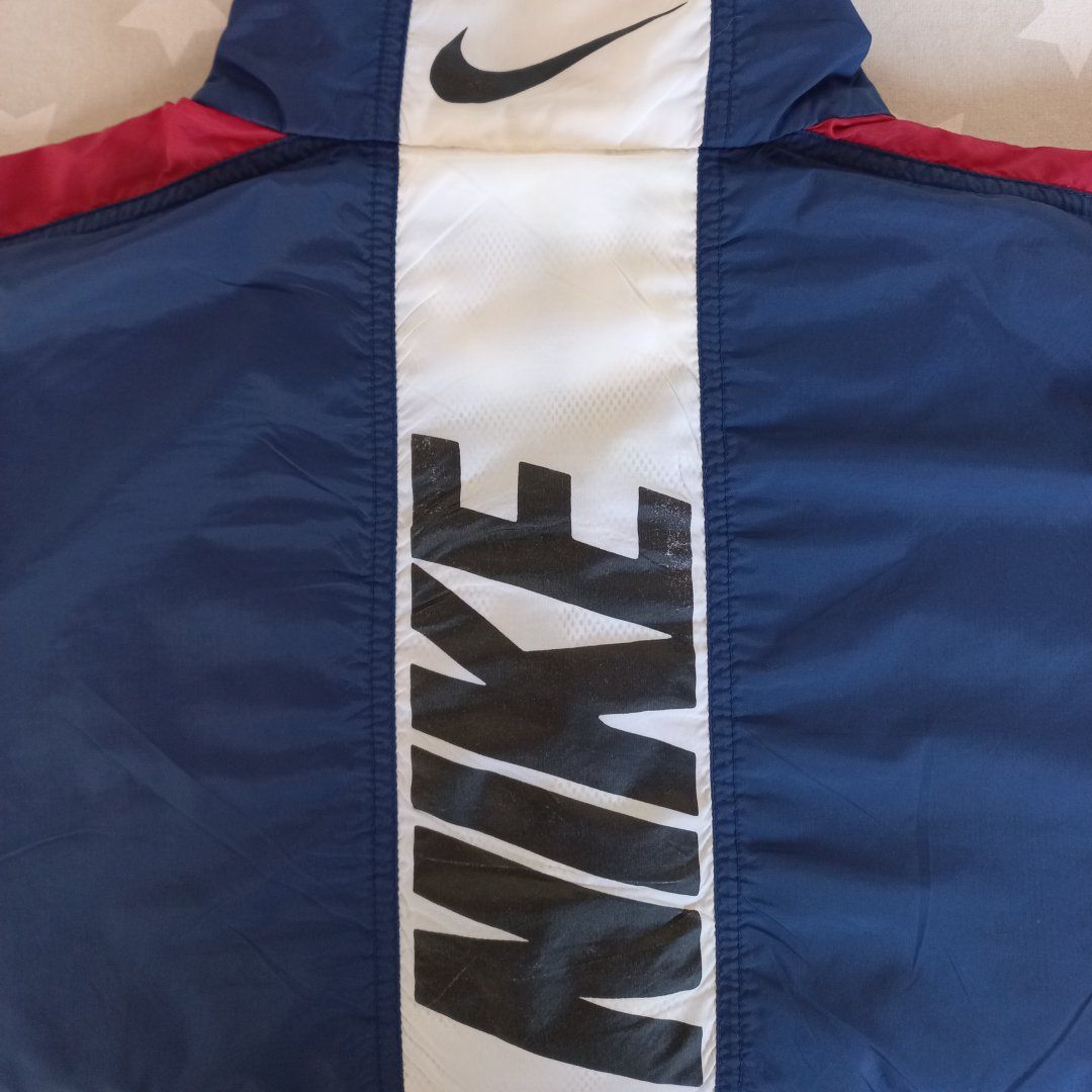 Nike Giacche: Vintage Nike Trackjacket (L) – Nuovo (secondo la descrizione) da Chamoson venduto da Sapoloshop 2