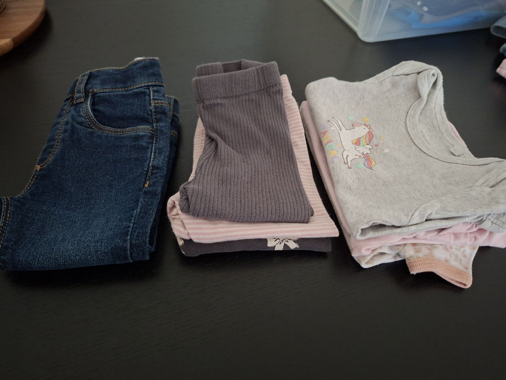 Kleiderpakete & -sets: Mädchen Kleidung Set Gr. 74 – Gebraucht aus Winterthur von Ausmisten2026