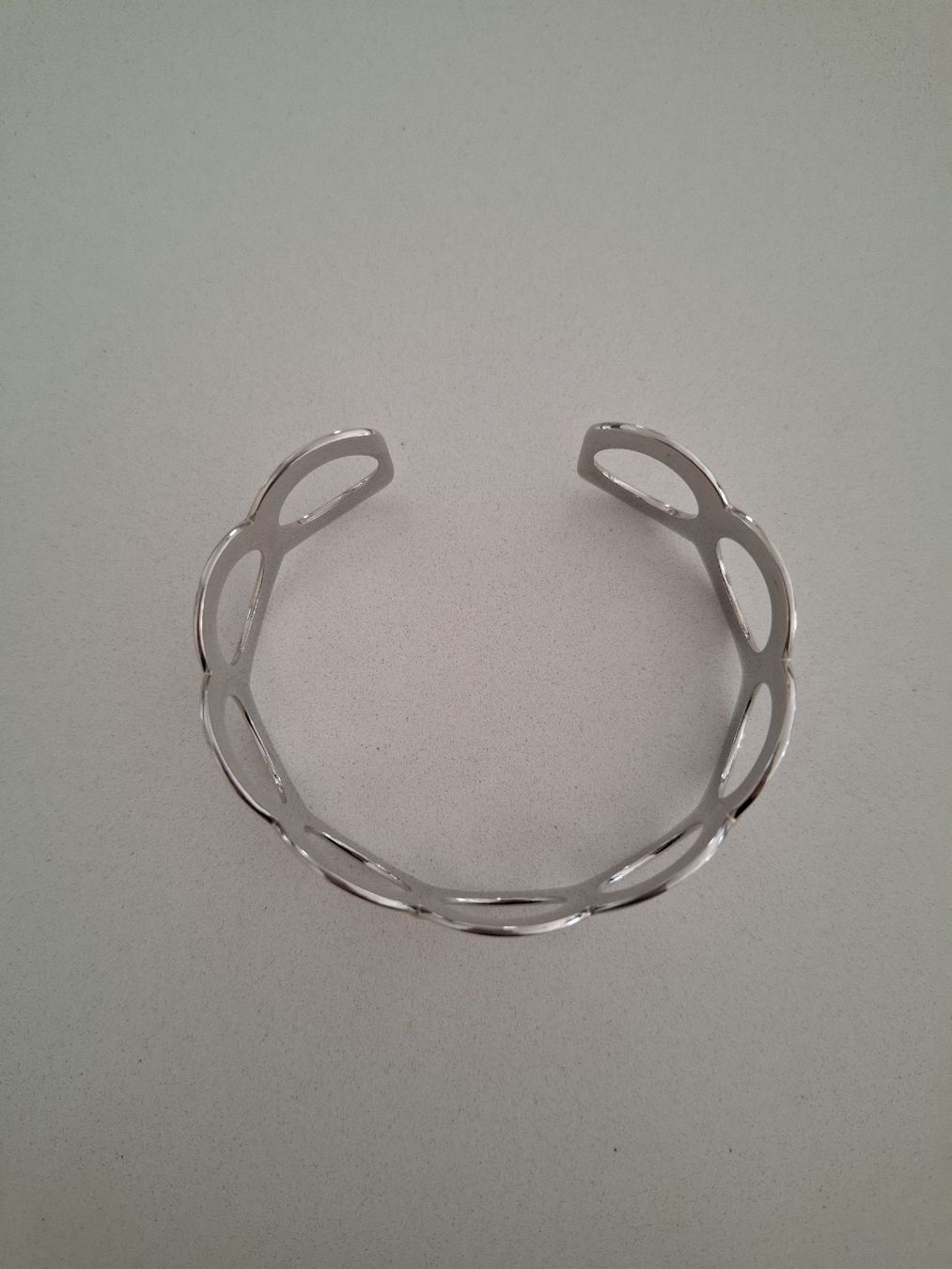 Bracelets: Bracciale rigido argentato – Neuf (Voir description) à Camorino par ros_cj5f 1