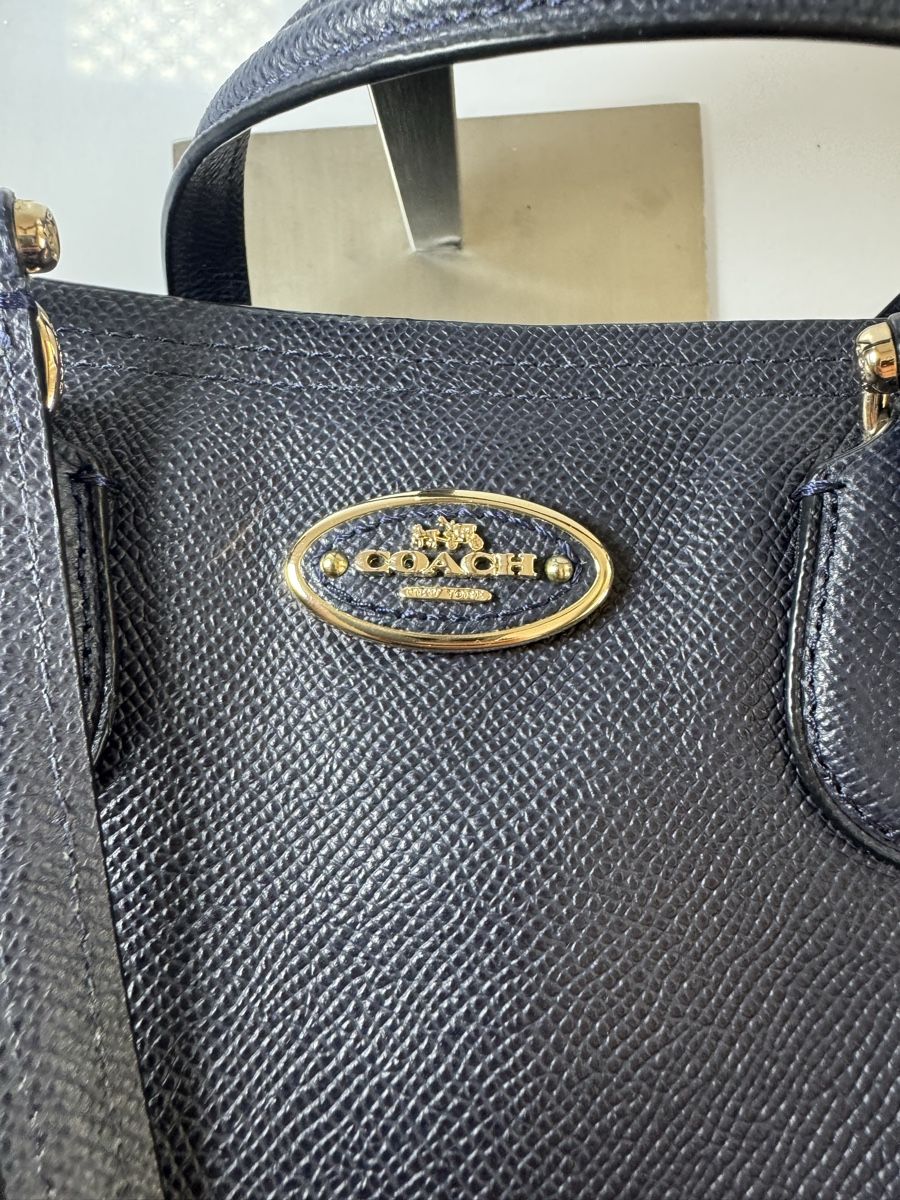 Coach Sacs femmes: Original Coach Handtasche Dunkelblau – D'occasion à Vionnaz par b_f_d_r_g 4