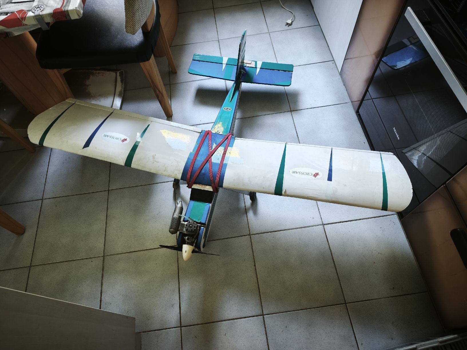 RC Kits de montage: Benzin Flugzeug RC Holz – D'occasion à Gontenschwil par Jeepli1970