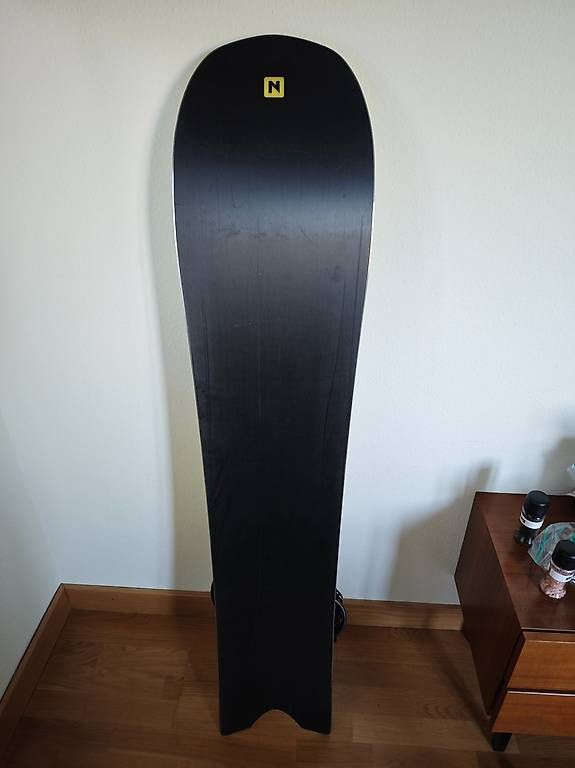 Board: Nitro Quiver Treehuger Snowboard mit Ride Snowboardbindung. – Usato da Cham venduto da loile112 1