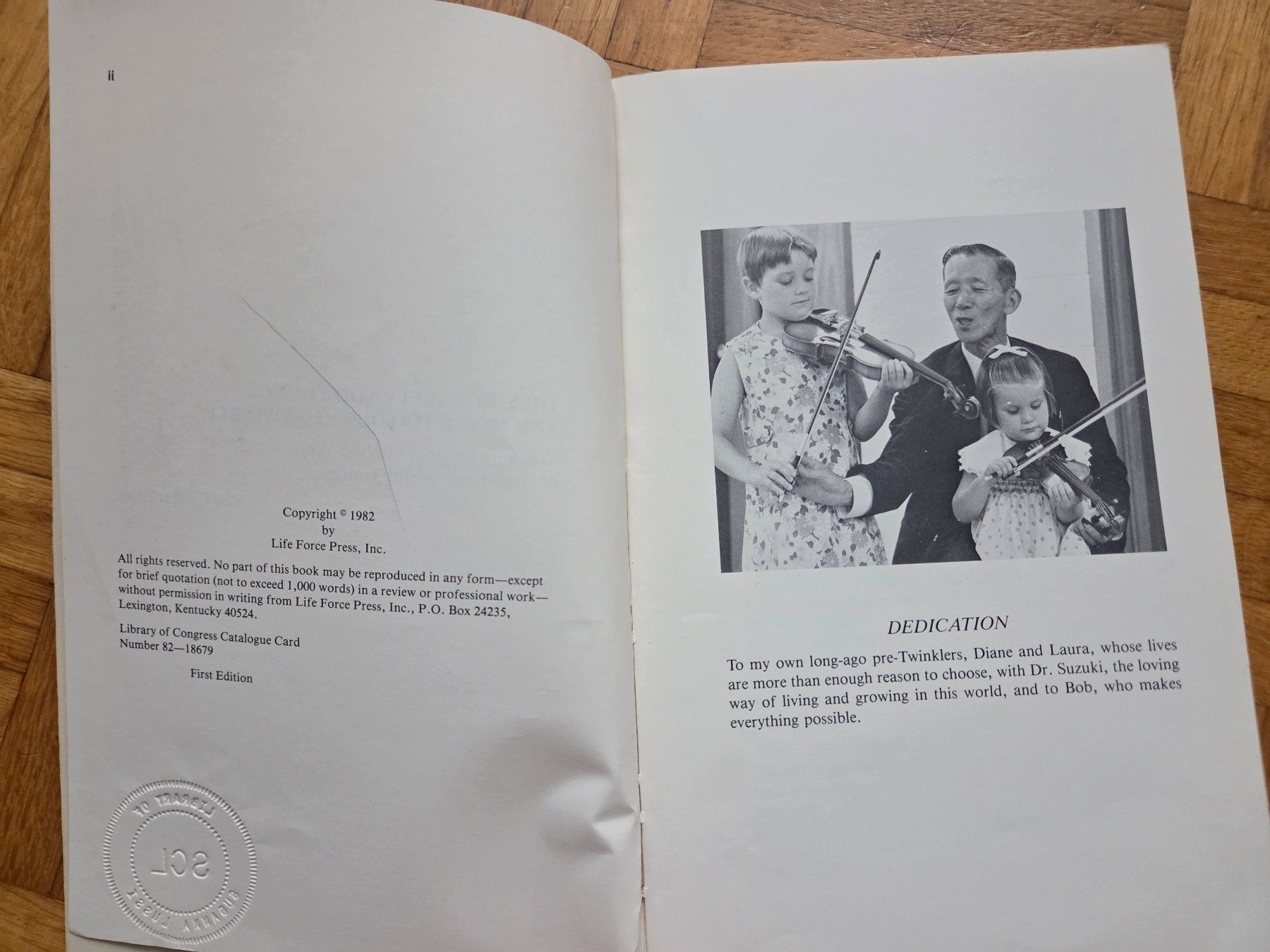 Bücher: Nurtured by Love and more – Gebraucht aus Basel von Roundtrip 3