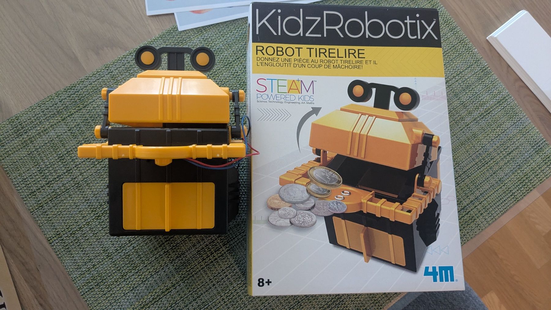Giocattoli: KidzRobotix Roboter Spardose Spielzeug – Nuovo (secondo la descrizione) da Winkel venduto da AlinaAru