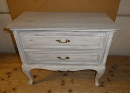 Kommödli shabby chic