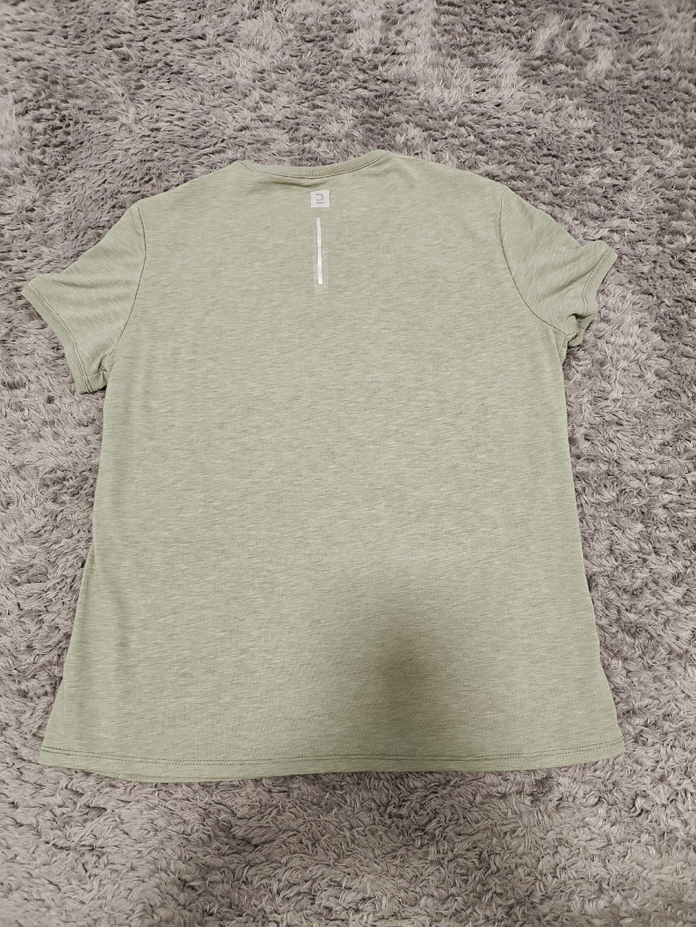 T-shirt: Sport T Shirt – Usato da Pieterlen venduto da Saemelili 3