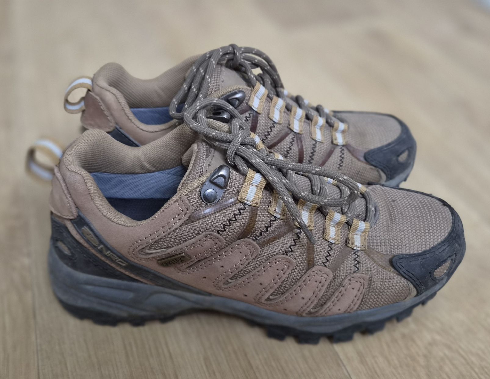 Scarpe da donna: Wanderschuhe, Grösse 38 – Usato da Adliswil venduto da Hortulano 1