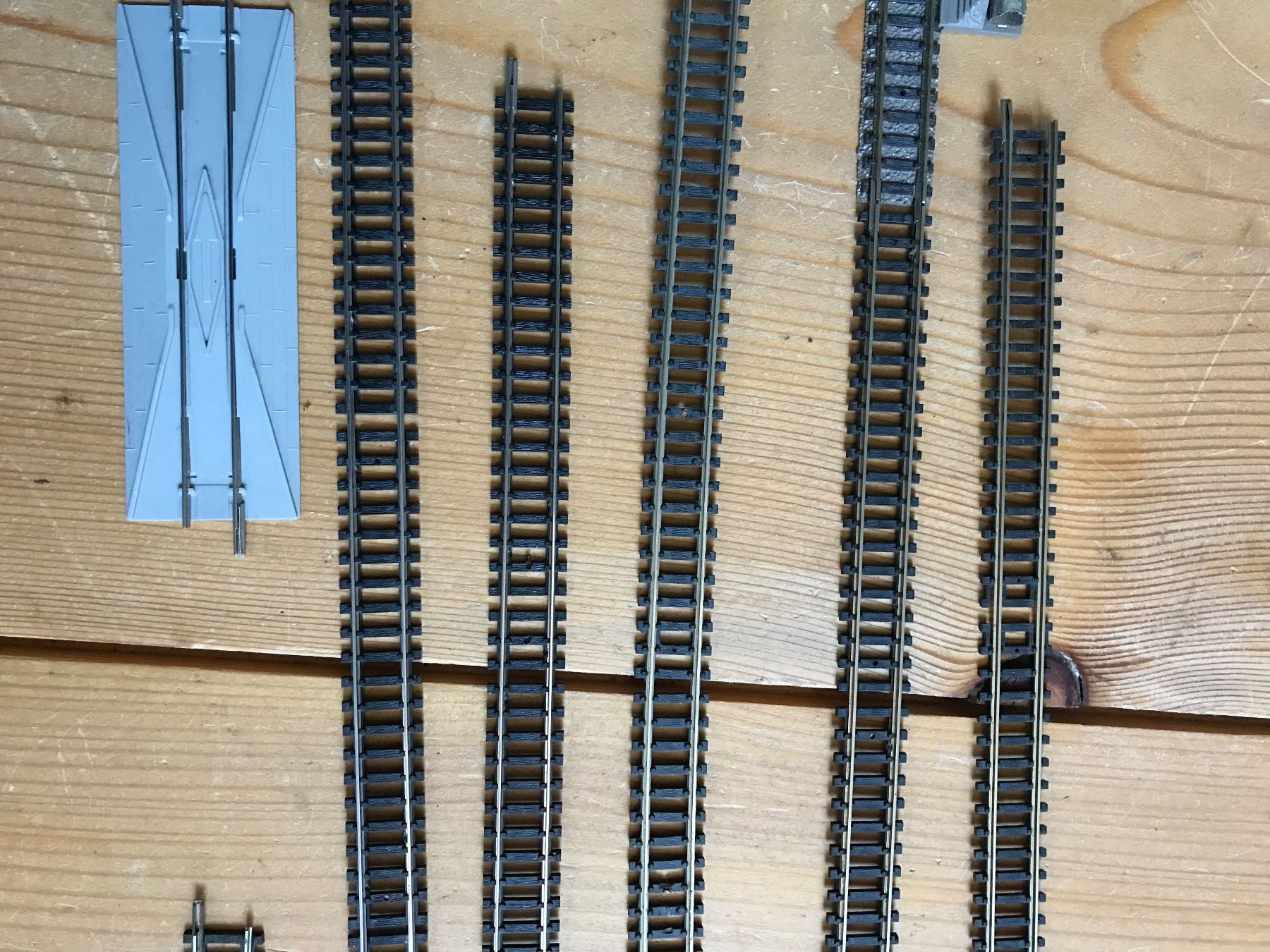 Trix Modellini di ferrovie: minitrix verschiedene defekte schienen – Difettoso da liestal venduto da makai05 2