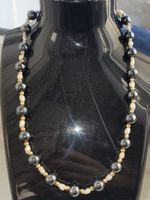 Hämatit und Zuchtperlen, Hematite and cultured pearls, perle