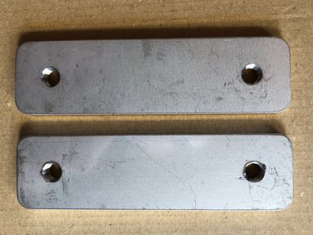 2x Stahlplatte rostfrei - 30x110x6mm - 2x Gewinde M8