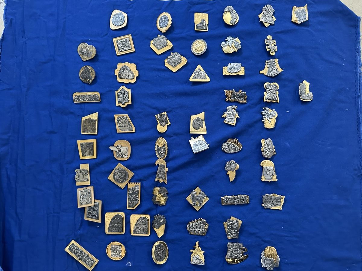 Basler Placchette & Badge: Fasnacht Basel Sammlung GOLD ab 1961 – Usato da Basel venduto da fasnachtsoutlet1965
