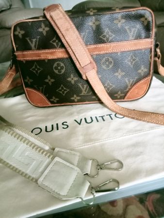 Louis Vuitton Trocadero 24 